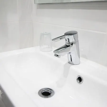 Des Pyrenees Szálloda Párizs