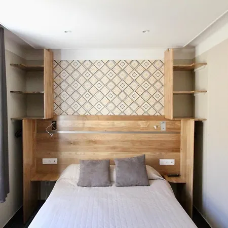 Des Pyrenees Szálloda Párizs