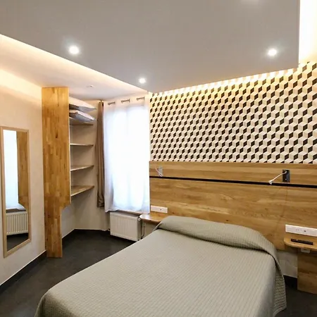 Des Pyrenees Hotel Paris