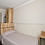 Des Pyrénées Hotel *