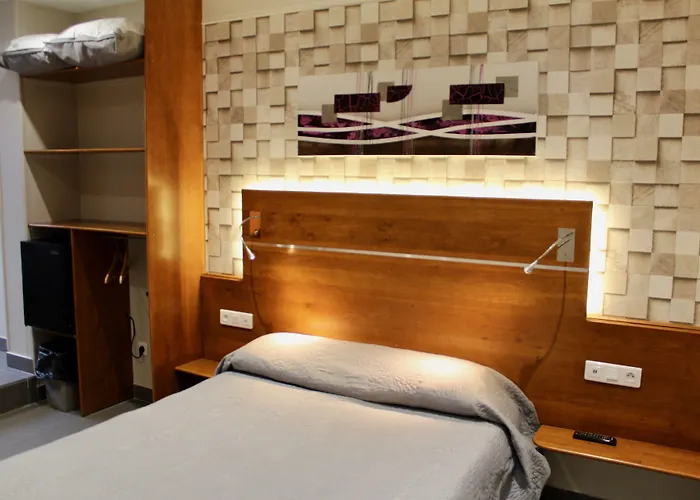 Des Pyrénées Hotel *