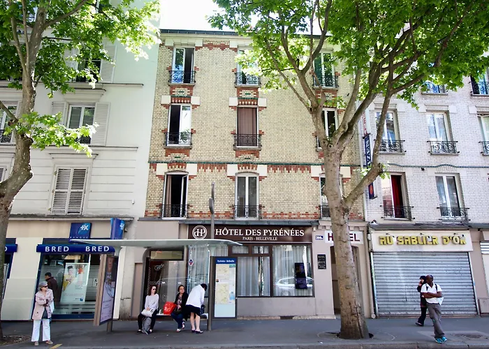 Des Pyrénées Hotel *