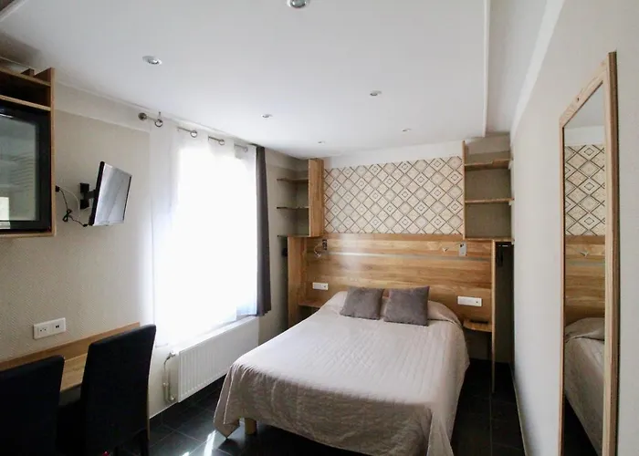 Des Pyrénées Hotel *