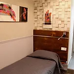 Des Pyrenees Hotel Paris